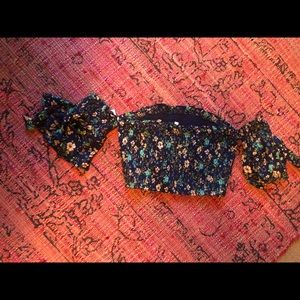 Floral xhilaration crop top